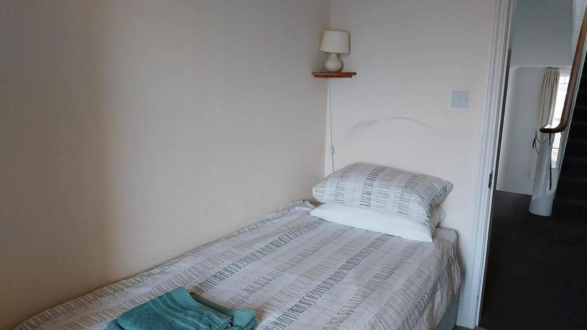 בית נופש 4 Bed House - Central סקארבורו